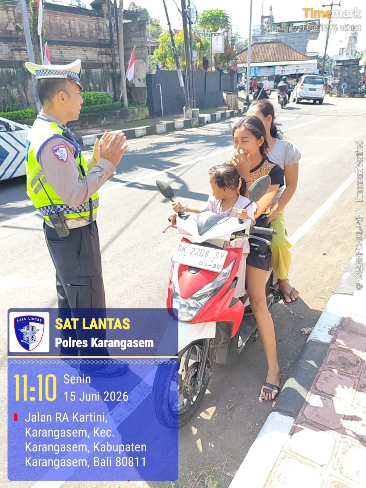 Satlantas Polres Karangasem Berikan Himbauan tertulis Bagi Pelanggaran Kasat Mata